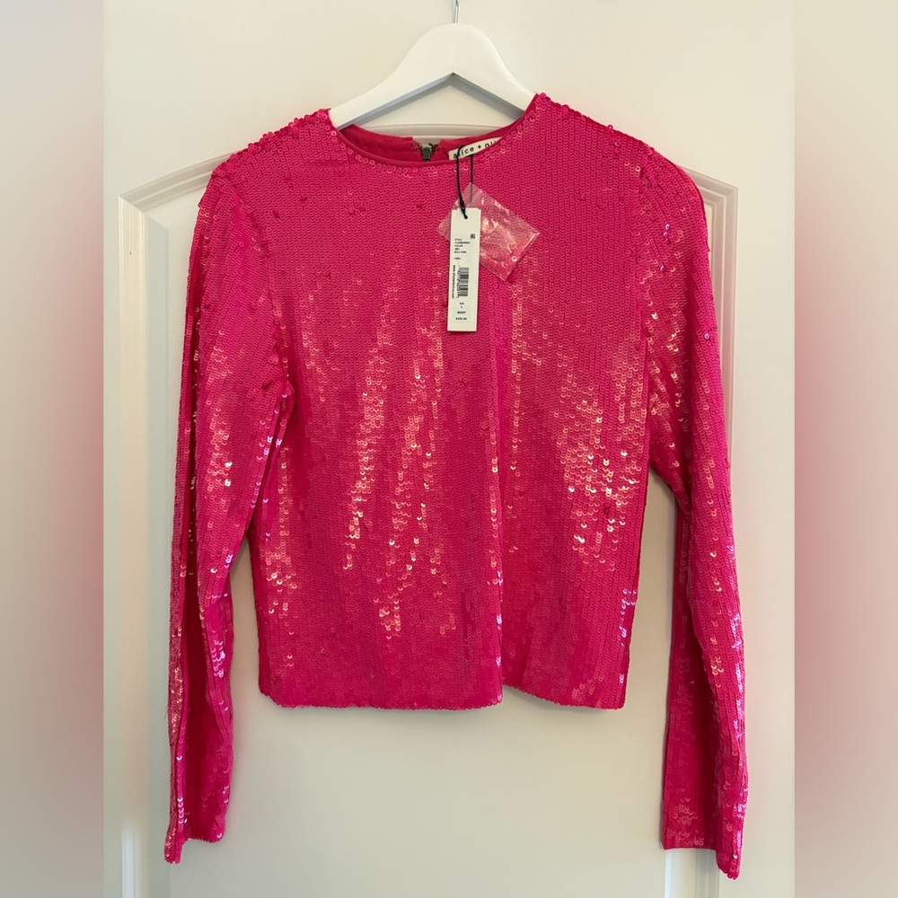 Alice + Olivia Fuchsia Sequin Top, NWT, size L.